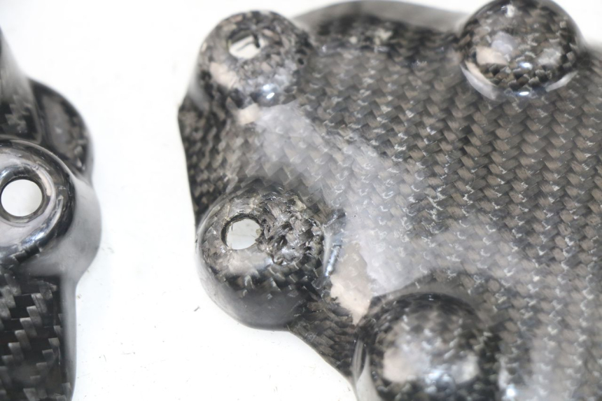 photo de COPERCHIO MOTORE  BMW S RR ABS S1000RR 1000 (2009 - 2011) - Caratteristiche distintive