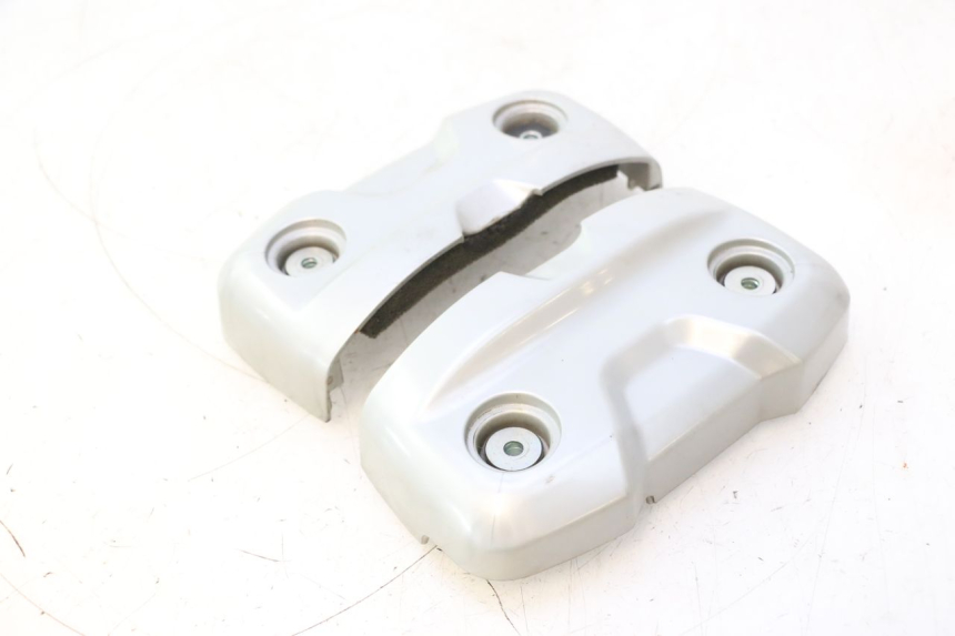 photo de COPERCHIO MOTORE  HONDA XLV VARADERO 125 (2007 - 2012) - Primo piano tecnico