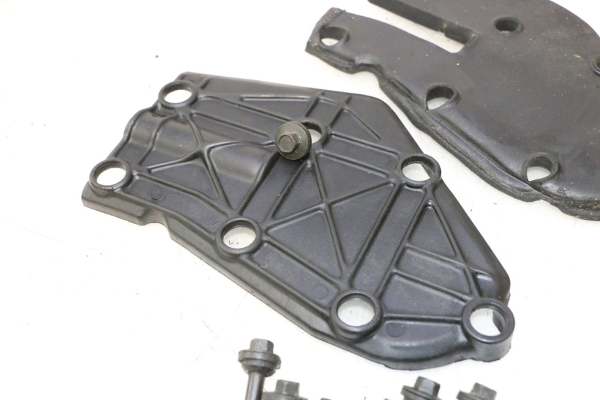 photo de COPERCHIO MOTORE  KAWASAKI ZX-6R ZX6R 600 (2000 - 2002) - Primo piano tecnico