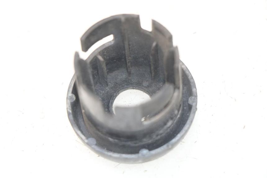 photo de Tappo serratura MBK BOOSTER SPIRIT NAKED 50 (2004 - 2017) - Dettaglio del componente