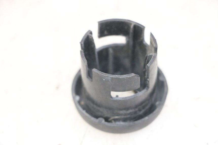 photo de Tappo serratura MBK BOOSTER SPIRIT NAKED 50 (2004 - 2017) - Dettaglio del componente