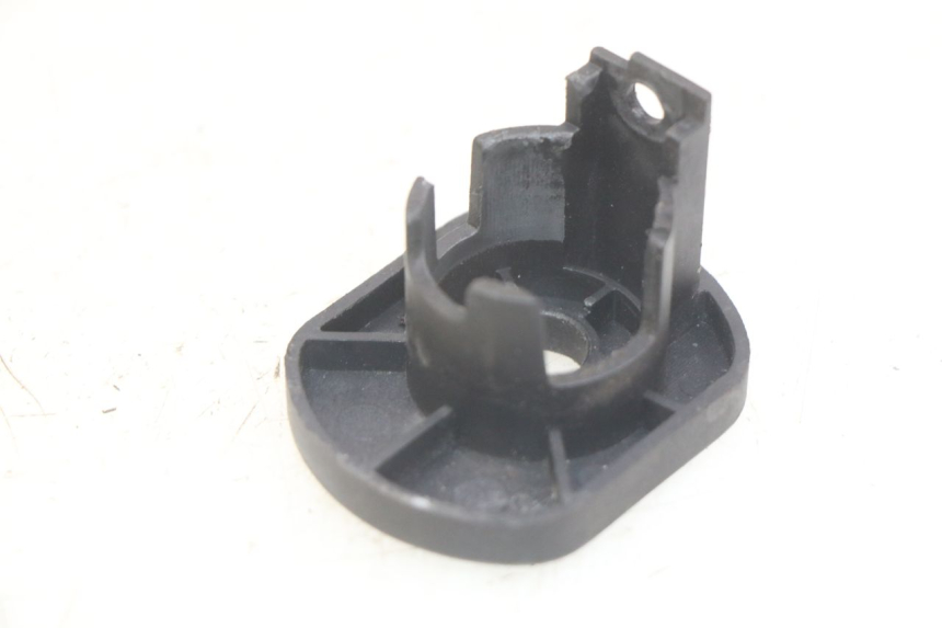 photo de COPERCHIO CHIAVE SYM CROX 4T 50 (2016 - 2023) - Dettaglio del componente