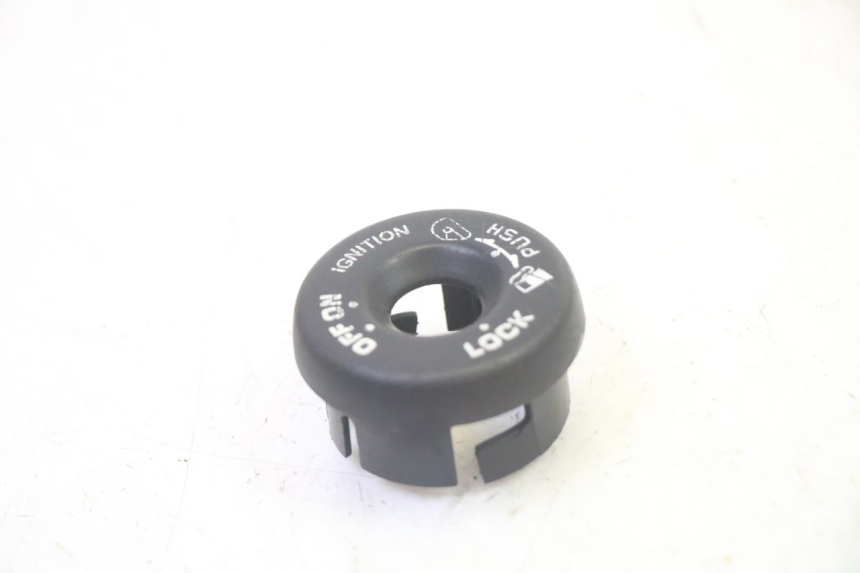 photo de COPERCHIO BLOCCHETTO ACCENSIONE HONDA FES S-WING SWING ABS 125 (2007 - 2015) - Vista principale