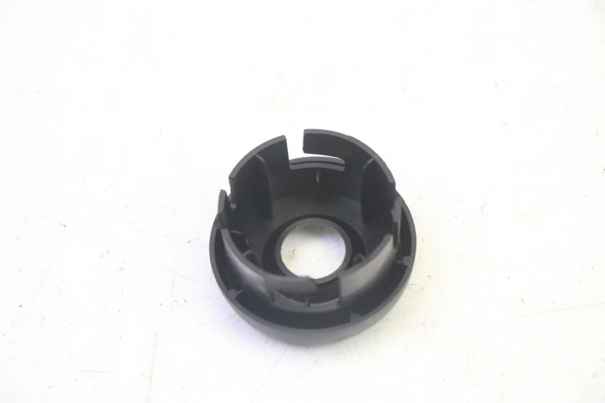 photo de COPERCHIO BLOCCHETTO ACCENSIONE HONDA FES S-WING SWING ABS 125 (2007 - 2015) - Zoom sullo stato d'uso