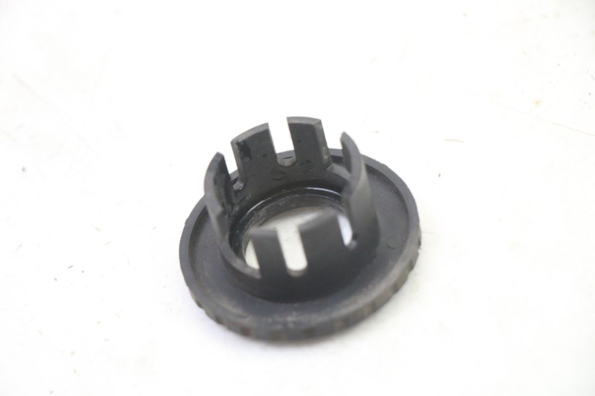 photo de COPERCHIO BLOCCHETTO ACCENSIONE SYM FIDDLE 3 III 125 (2014 - 2020) - Altra angolazione