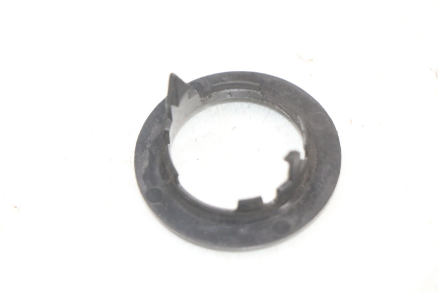 photo de COPERCHIO BLOCCHETTO ACCENSIONE PEUGEOT GEOPOLIS RS 125 (2007 - 2009) - Dettaglio del componente