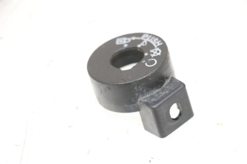 photo de COPERCHIO BLOCCHETTO ACCENSIONE PEUGEOT KISBEE 4T 50 (2018 - 2022) - Zoom sullo stato d'uso