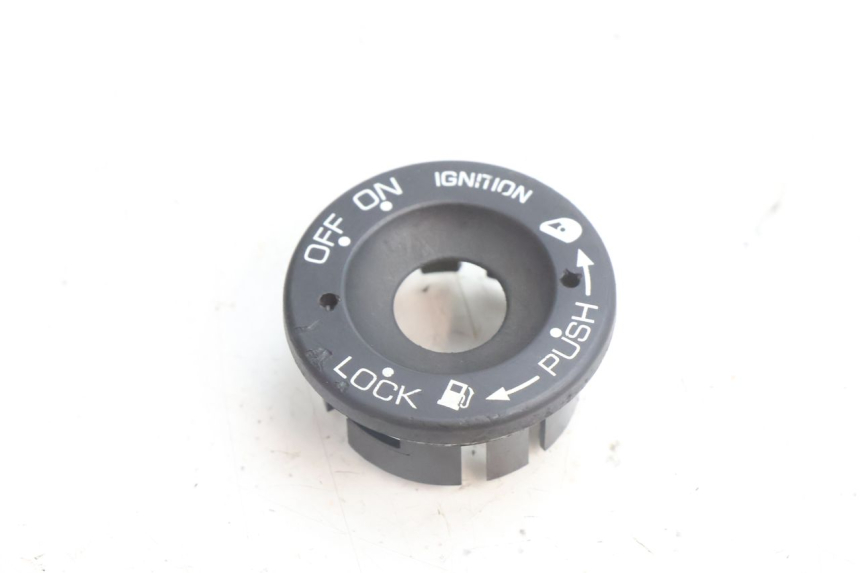 photo de COPERCHIO BLOCCHETTO ACCENSIONE PIAGGIO MP3 500 (2016 - 2018) - Vista principale