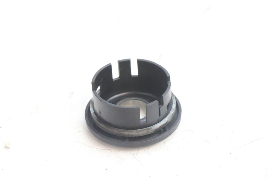 photo de COPERCHIO BLOCCHETTO ACCENSIONE PIAGGIO MP3 500 (2016 - 2018) - Primo piano tecnico