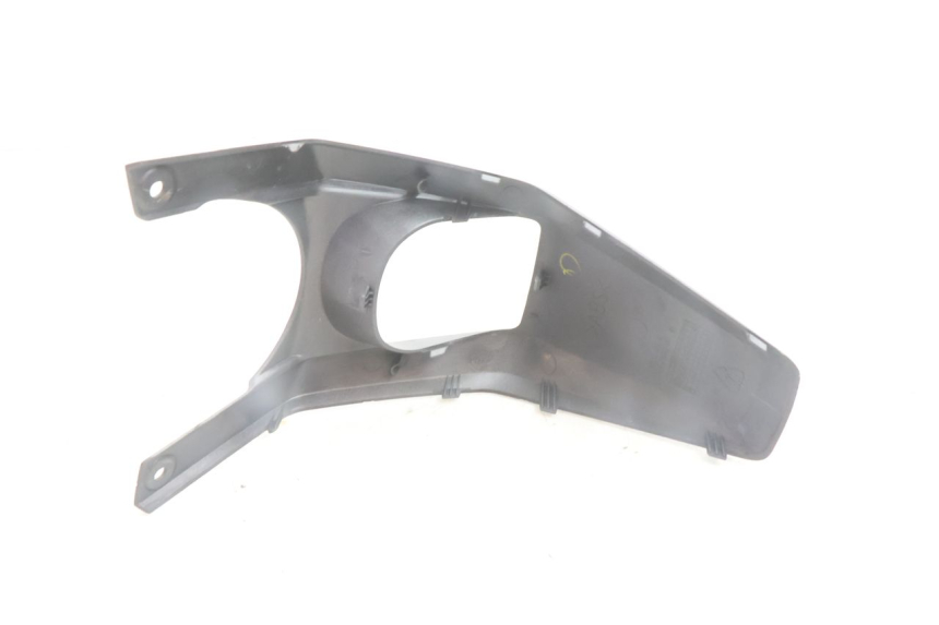 photo de COPERCHIO BLOCCHETTO ACCENSIONE YAMAHA N-MAX NMAX 125 (2021 - 2024) - Stato della superficie e materiale