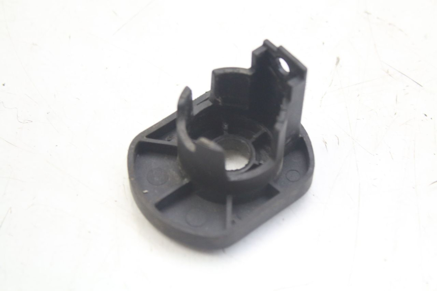 photo de COPERCHIO BLOCCHETTO ACCENSIONE SYM ORBIT 2 4T 50 (2018 - 2022) - Dettaglio del componente