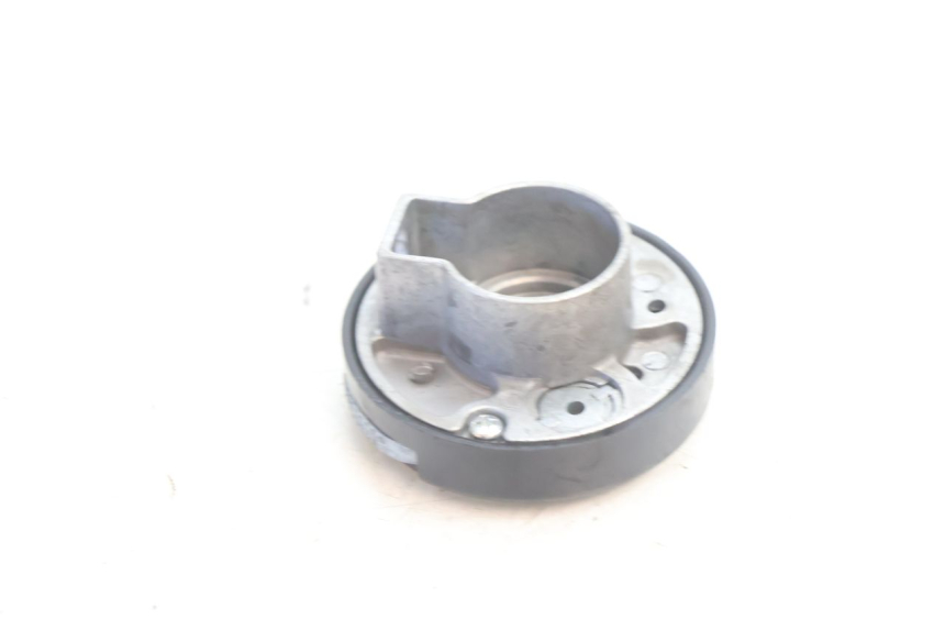 photo de COPERCHIO BLOCCHETTO ACCENSIONE SYM ORBIT III 3 4T 50 (2021 - 2025) - Altra angolazione