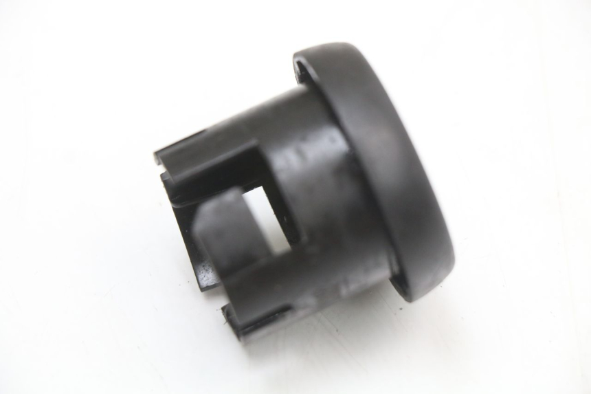 photo de COPERCHIO BLOCCHETTO ACCENSIONE MBK OVETTO 2T 50 (2007 - 2017) - Dettaglio del componente