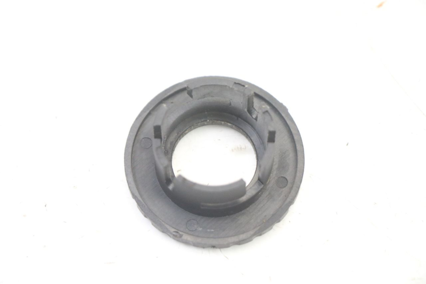 photo de COPERCHIO CHIAVE PEUGEOT TWEET 4T 50 (2023 - 2025) - Altra angolazione