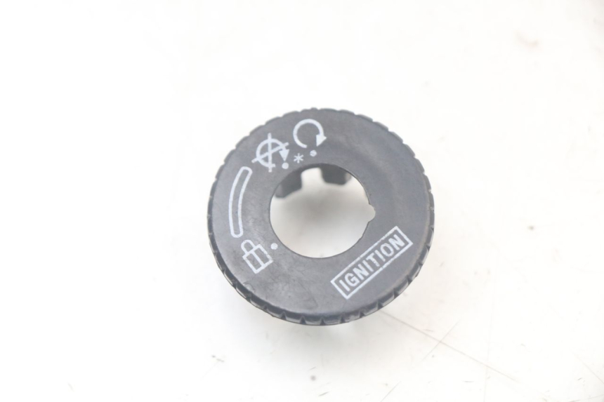 photo de COPERCHIO CHIAVE KEEWAY RY6 2T 50 (2011 - 2019) - Vista principale