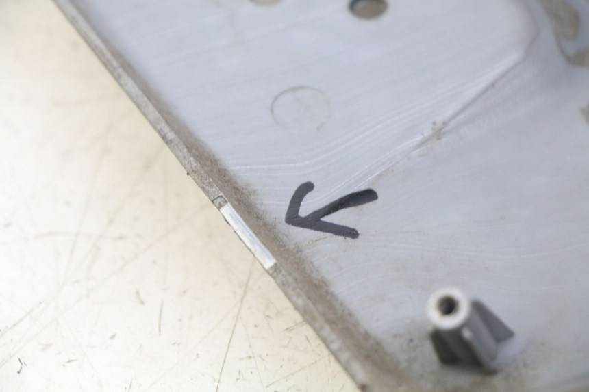 photo de COPERCHIO CHIAVE DAELIM S3 125 (2010 - 2017) - Altra angolazione