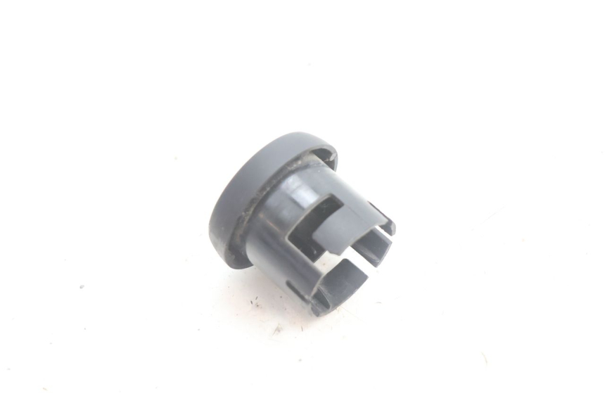 photo de COPERCHIO BLOCCHETTO ACCENSIONE APRILIA SCARABEO GT 125 (1999 - 2007) - Zoom sullo stato d'uso