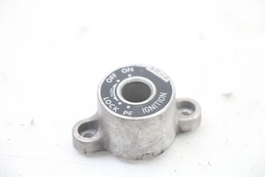 photo de COPERCHIO CHIAVE SUZUKI GSX F GSXF 650 (2007 - 2015) - Dettaglio del componente