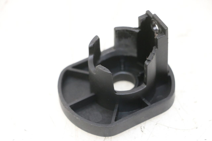 photo de COPERCHIO BLOCCHETTO ACCENSIONE SYM ORBIT 2 4T 50 (2018 - 2022) - Dettaglio del componente