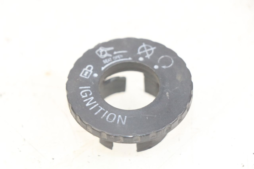 photo de COPERCHIO CHIAVE SYM SYMPHONY 125 (2009 - 2015) - Vista principale