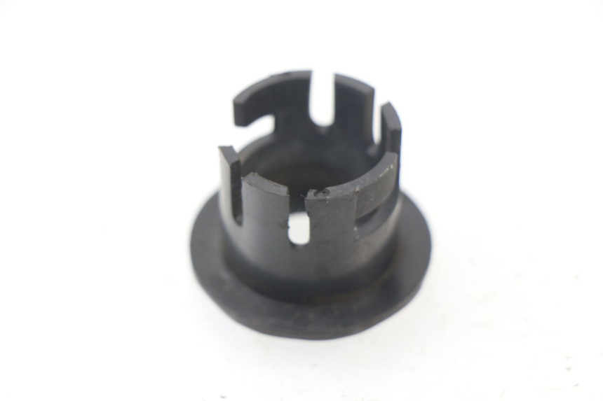 photo de Tappo serratura KINROAD XT T-8 125 (2006 - 2006) - Dettaglio del componente