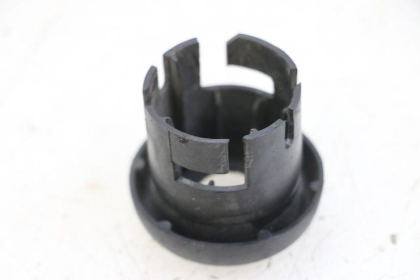 photo de COPERCHIO BLOCCHETTO ACCENSIONE YAMAHA NEO'S NEOS 2T EASY 50 (2013 - 2016) - Dettaglio del componente