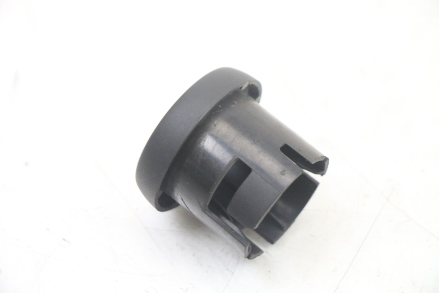 photo de COPERCHIO CHIAVE YAMAHA YP MAJESTY 125 (2007 - 2010) - Altra angolazione