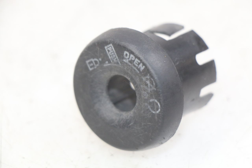 photo de COPERCHIO CHIAVE YAMAHA YP MAJESTY 125 (2007 - 2010) - Vista principale