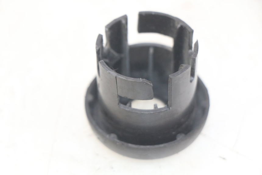 photo de COPERCHIO CHIAVE YAMAHA YP MAJESTY 125 (2007 - 2010) - Dettaglio del componente