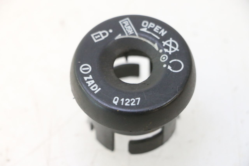 photo de Tappo serratura YAMAHA YP MAJESTY 125 (1998 - 2001) - Vista principale