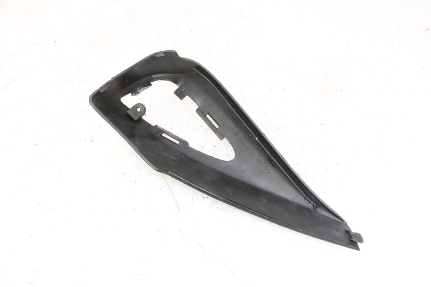 photo de COFANO SPECCHIETTO HONDA FES S-WING SWING ABS 125 (2007 - 2015) - Primo piano tecnico