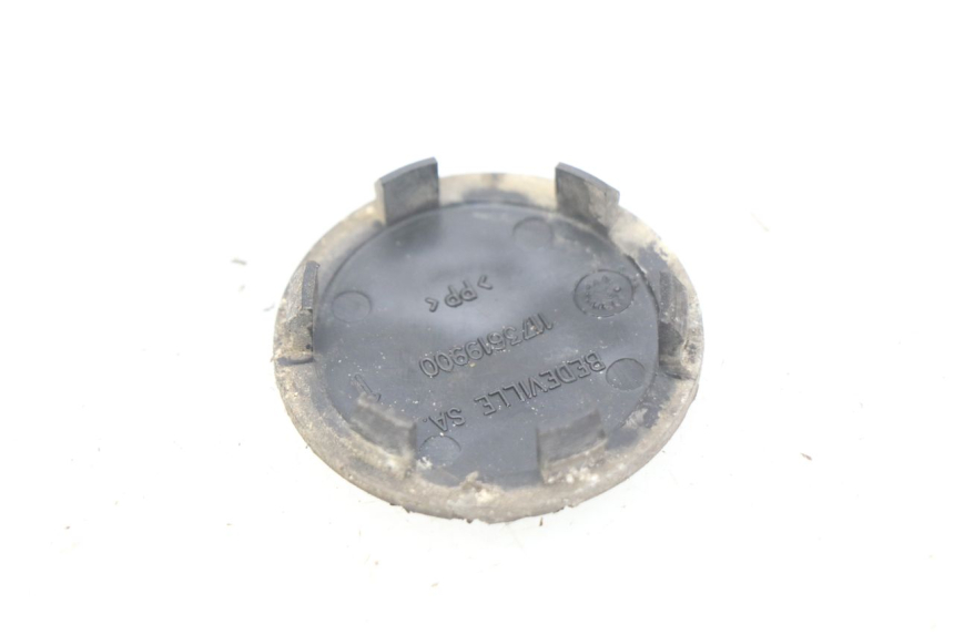 photo de PROTEZIONE RUOTA PEUGEOT ELYSTAR 50 (2002 - 2014) - Zoom sullo stato d'uso