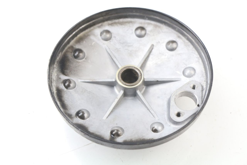 photo de COPERCHIO RUOTA PEUGEOT SATELIS COMPRESSOR K15 125 (2006 - 2009) - Dettaglio del componente