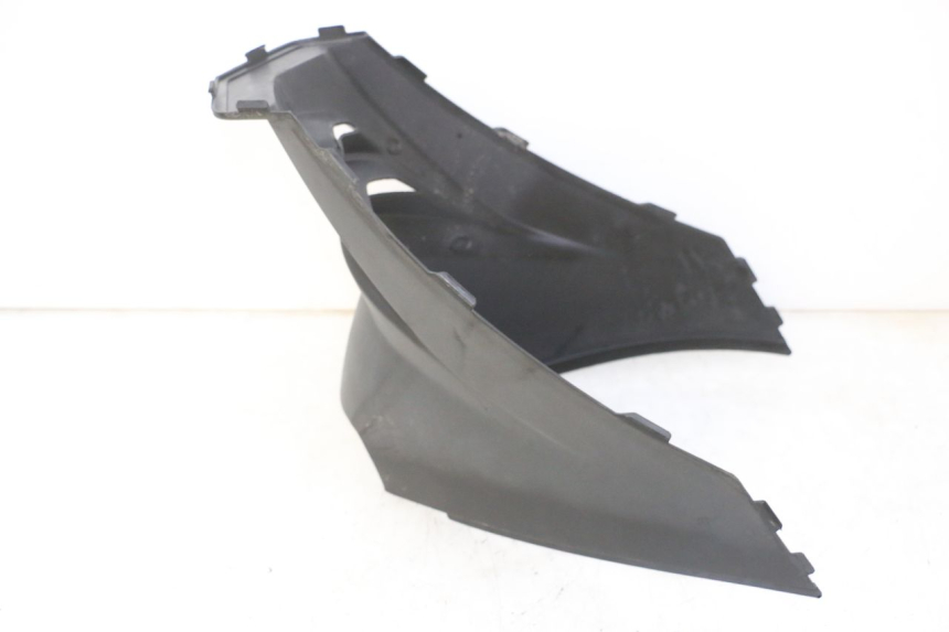 photo de COPERCHIO SOTTO SELLA KYMCO AGILITY NAKED RENOUVO 2T 50 (2011 - 2018) - Dettaglio del componente