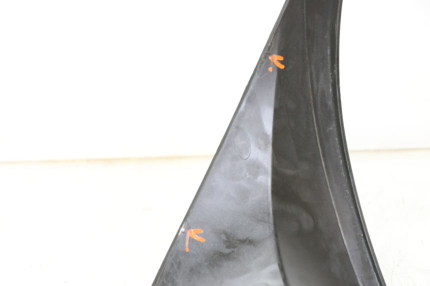 photo de CARENA SOTTO SELLA APRILIA SR MOTARD 50 (2012 - 2018) - Dettaglio del componente