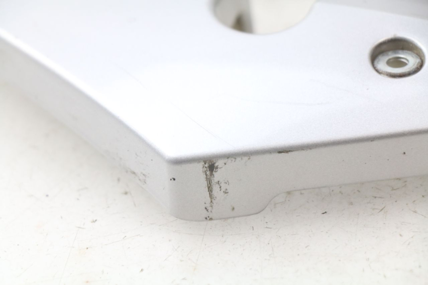 photo de COPERCHIO SOTTO SELLA HYOSUNG AQUILA GV 125 (2009 - 2016) - Primo piano tecnico