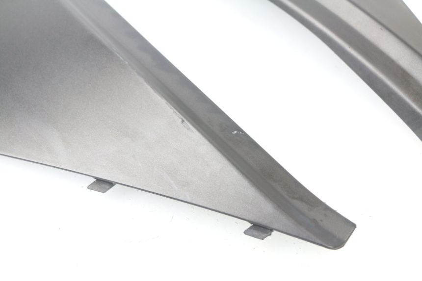 photo de COPERCHIO SOTTO SELLA APRILIA ATLANTIC 125 (2003 - 2009) - Primo piano tecnico