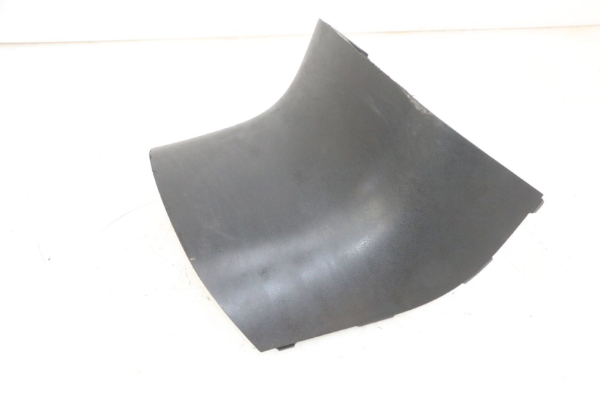 photo de CARENA SOTTO SELLA SUZUKI BURGMAN 650 (2013 - 2020) - Primo piano tecnico