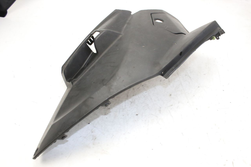 photo de COPERCHIO SOTTO SELLA PEUGEOT CITYSTAR 50 (2013 - 2017) - Caratteristiche distintive