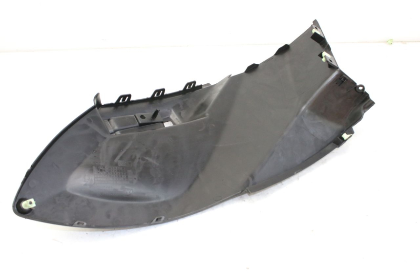 photo de COPERCHIO SOTTO SELLA PEUGEOT CITYSTAR 50 (2013 - 2017) - Primo piano tecnico