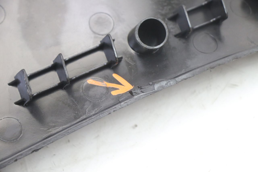 photo de CACHE SOTTO SELLA KYMCO DINK STREET 125 (2009 - 2014) - Stato della superficie e materiale