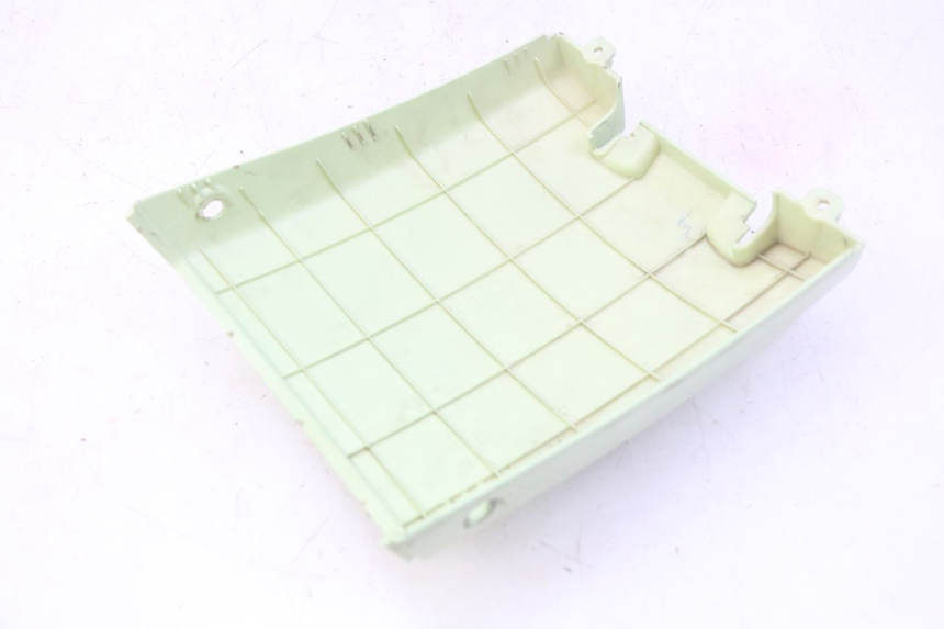 photo de COPERCHIO SOTTO SELLA PEUGEOT DJANGO 2T 50 (2014 - 2019) - Zoom sullo stato d'uso