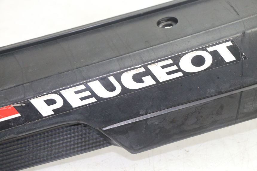 photo de CARENA SOTTO SELLA DESTRA PEUGEOT 103 SPX CLIP 50 (1989 - 1992) - Altra angolazione