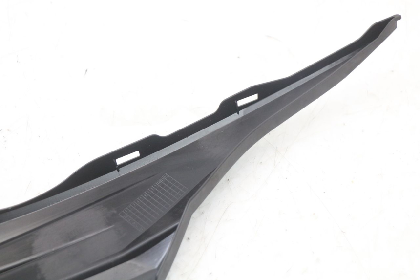 photo de CARENA SOTTO SELLA DESTRA SUZUKI ADDRESS 110 (2015 - 2020) - Ricambio usato controllato