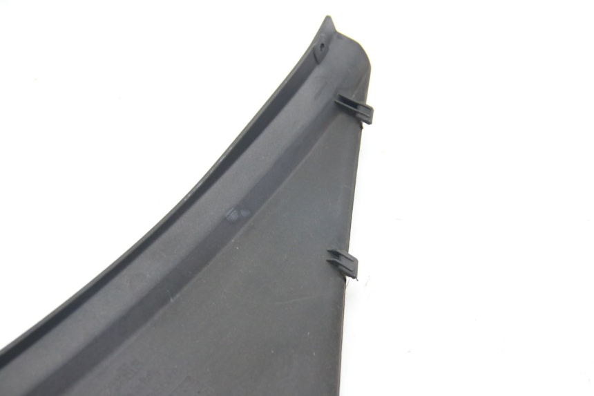 photo de COPERCHIO SOTTO SELLA DESTRO APRILIA ATLANTIC 500 (2002 - 2003) - Stato della superficie e materiale