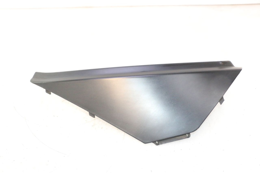photo de CARENA SOTTO SELLA DESTRA APRILIA ATLANTIC S 125 (2010 - 2013) - Vista principale