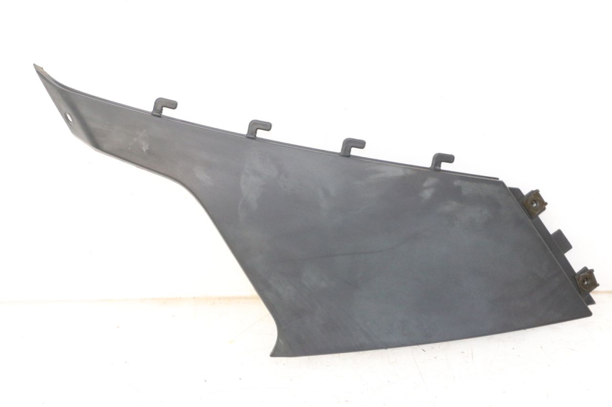 photo de COPERCHIO SOTTO SELLA DESTRO BMW C1 125 (2000 - 2003) - Vista principale