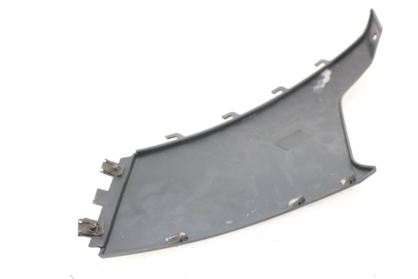 photo de COPERCHIO SOTTO SELLA DESTRO BMW C1 125 (2000 - 2003) - Dettaglio del componente