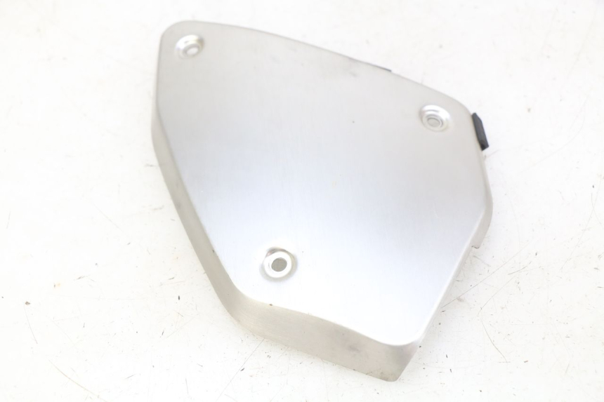 photo de COPERCHIO SOTTO SELLA DESTRO HONDA CB R 1000 (2018 - 2023) - Altra angolazione
