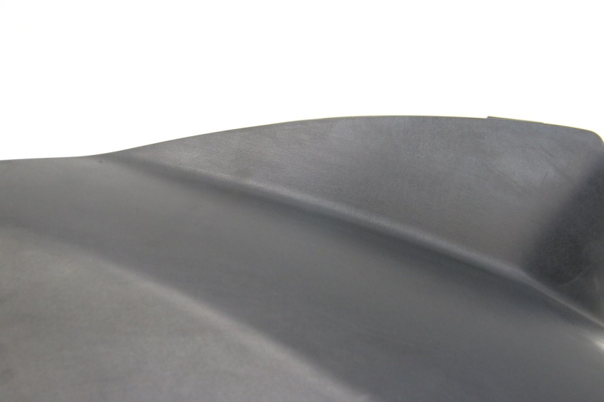 photo de COPERCHIO SOTTO SELLA DESTRO PEUGEOT CITYSTAR 125 (2011 - 2017) - Altra angolazione